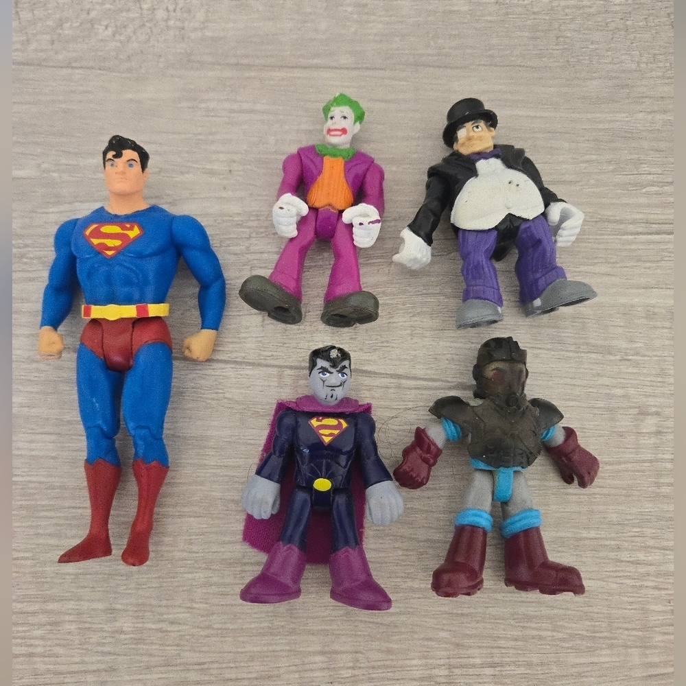 DC Action Figures Superman Joker Penguin Bizarro Mr. Freeze Imaginext